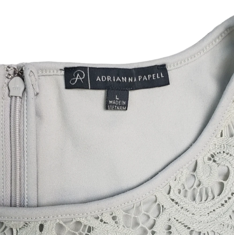 ⚪️2/$20 Adrianna Papell 3/4 Sleeve Lace Top in Gray Frost Sz L Mother Of Bride